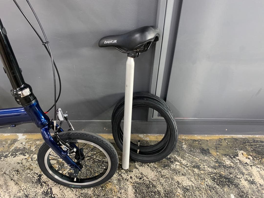 ルノーLight8のOEM車体★8kg★再塗装★オマケ付き★14インチ