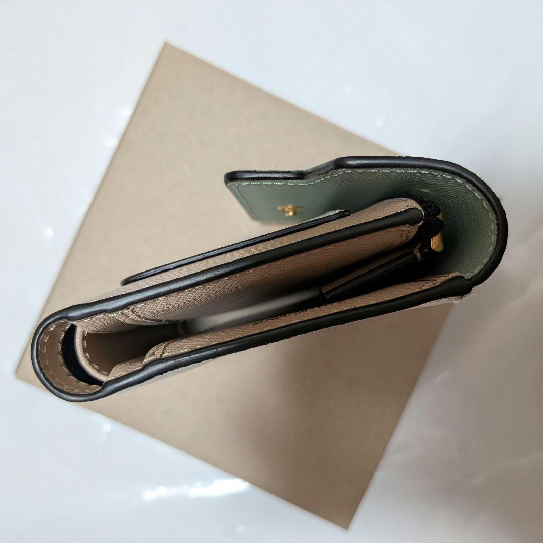 MARNI ライトグリーン、ホワイト、ブラウン サフィアーノレザー製ウォレット