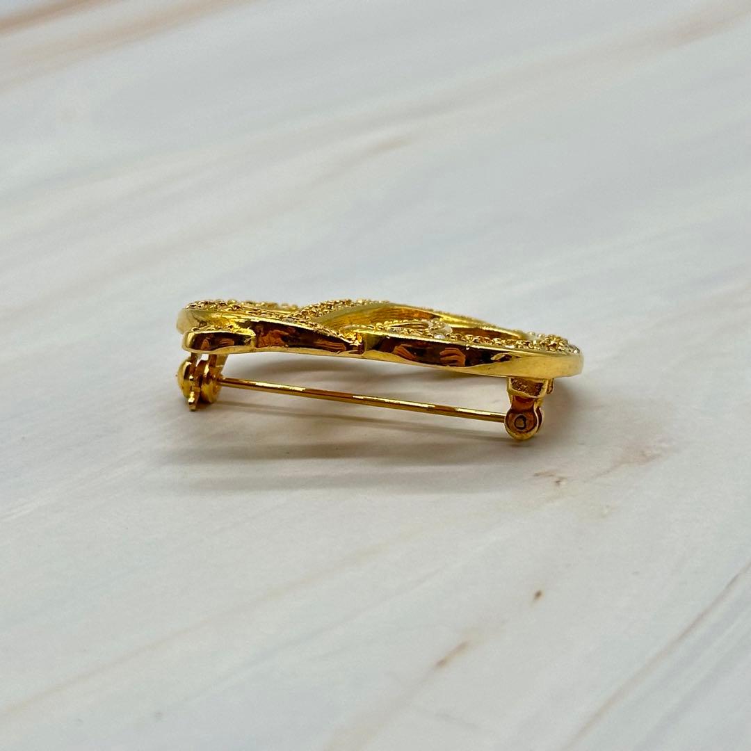 クリスチャンディオール ブローチ CDロゴ ラインストーン ゴールドカラー