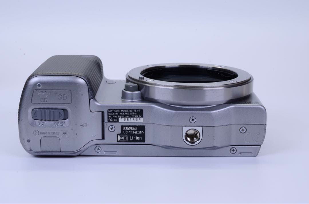 SONY NEX-5 シルバー 海外版 ボディのみ 英語表記 ミラーレス
