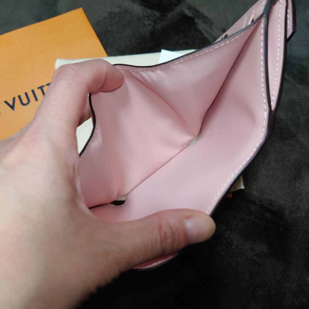 ほなみ美品未使用に近いルイヴィトンポルトフォイユセレスト