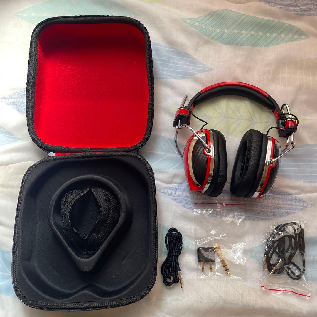 Ferrariヘッドフォン　新品未使用　早い者勝ち