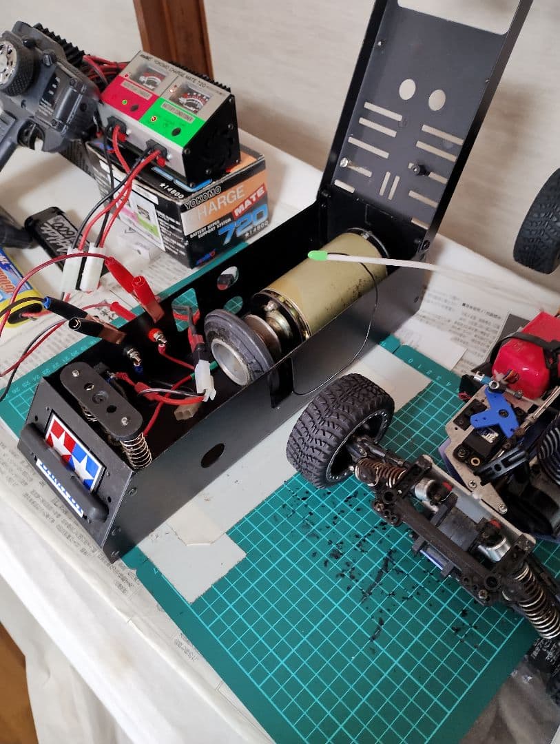 始動・稼働確認済み、京商製２速式エンジン ラジコンカー 本体と付属品