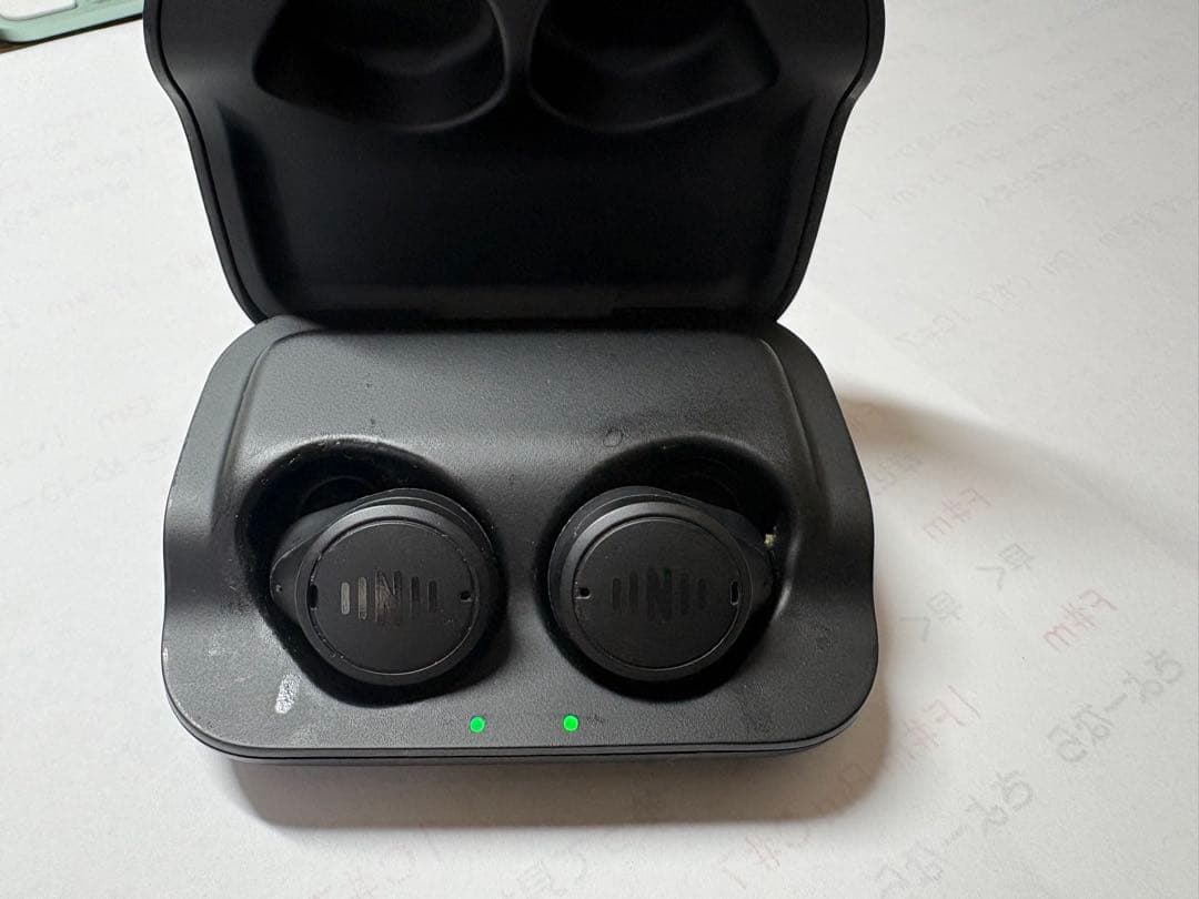 ワイヤレスイヤホン 充電ケース付き IQbuds2