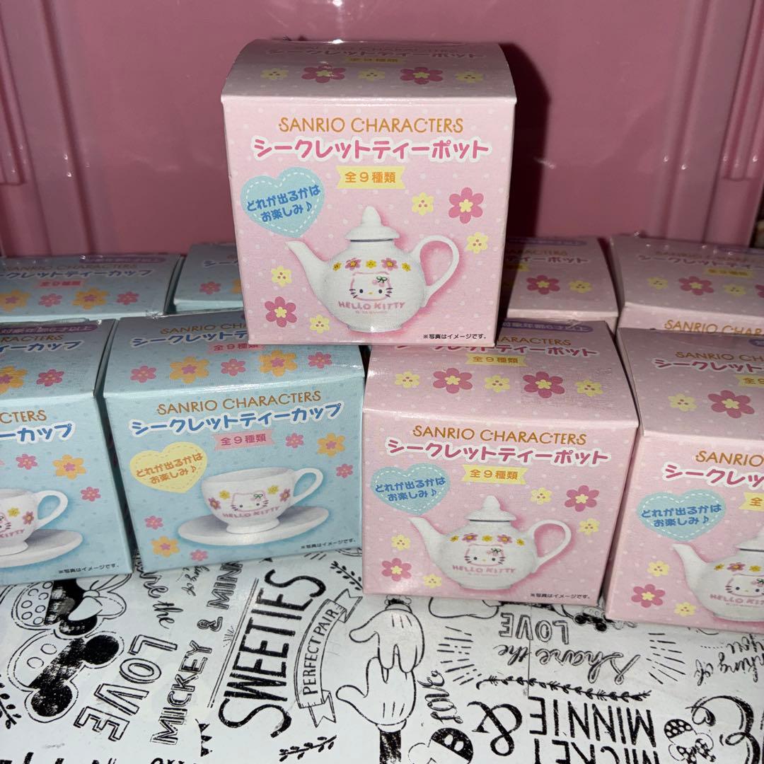 サンリオ シークレットティーポット　ティーカップ　9点