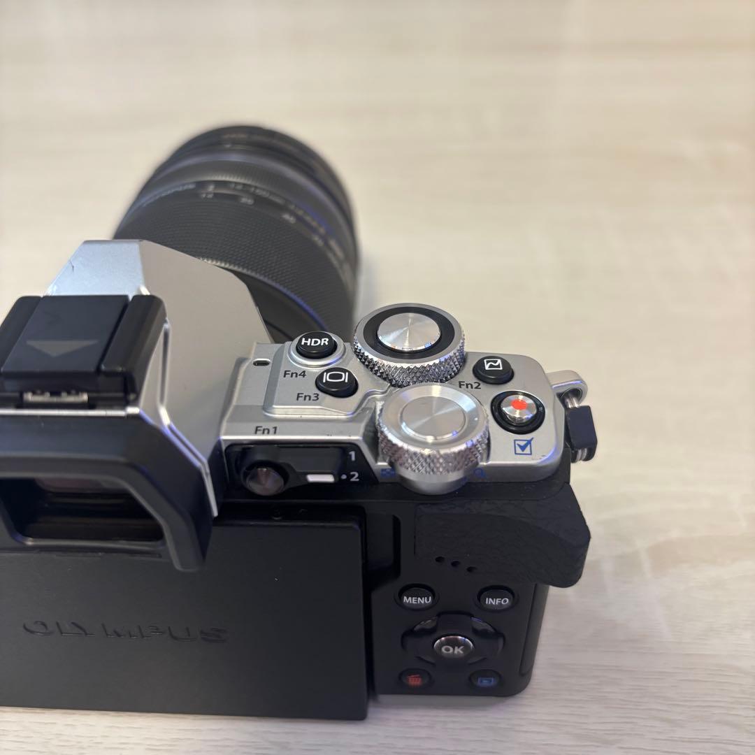 オリンパス OM-D em-5 mark ⅱ 【シャッター回数約1600回】