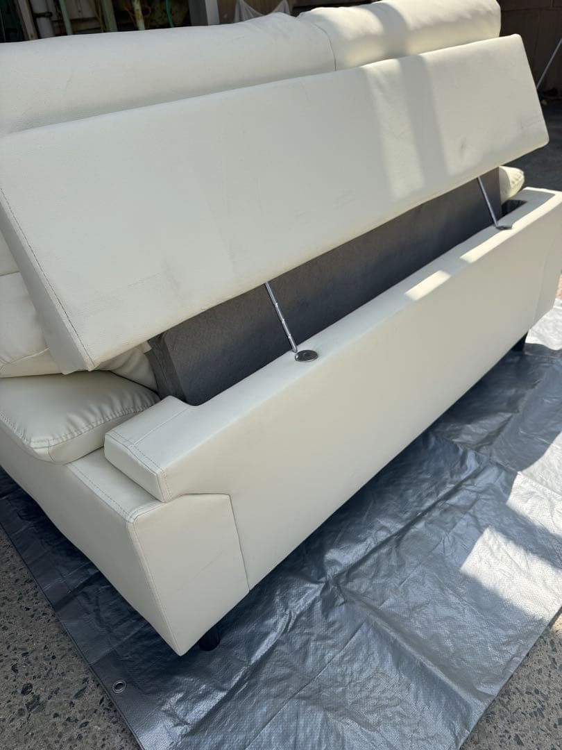 SALE ニトリ 合成皮革2人掛けソファ