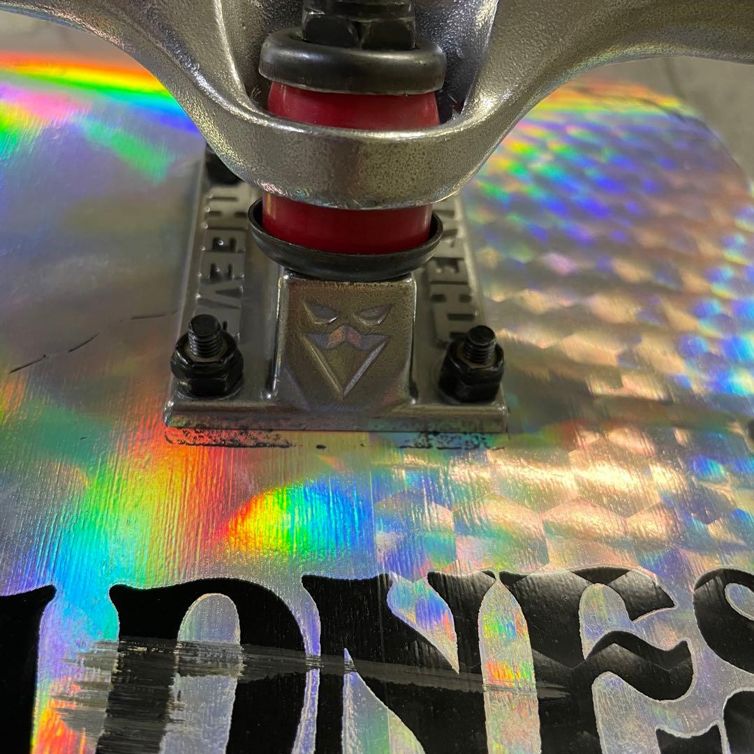 スケボー　MADNESS リフレクターデッキ　THEEVE チタントラック