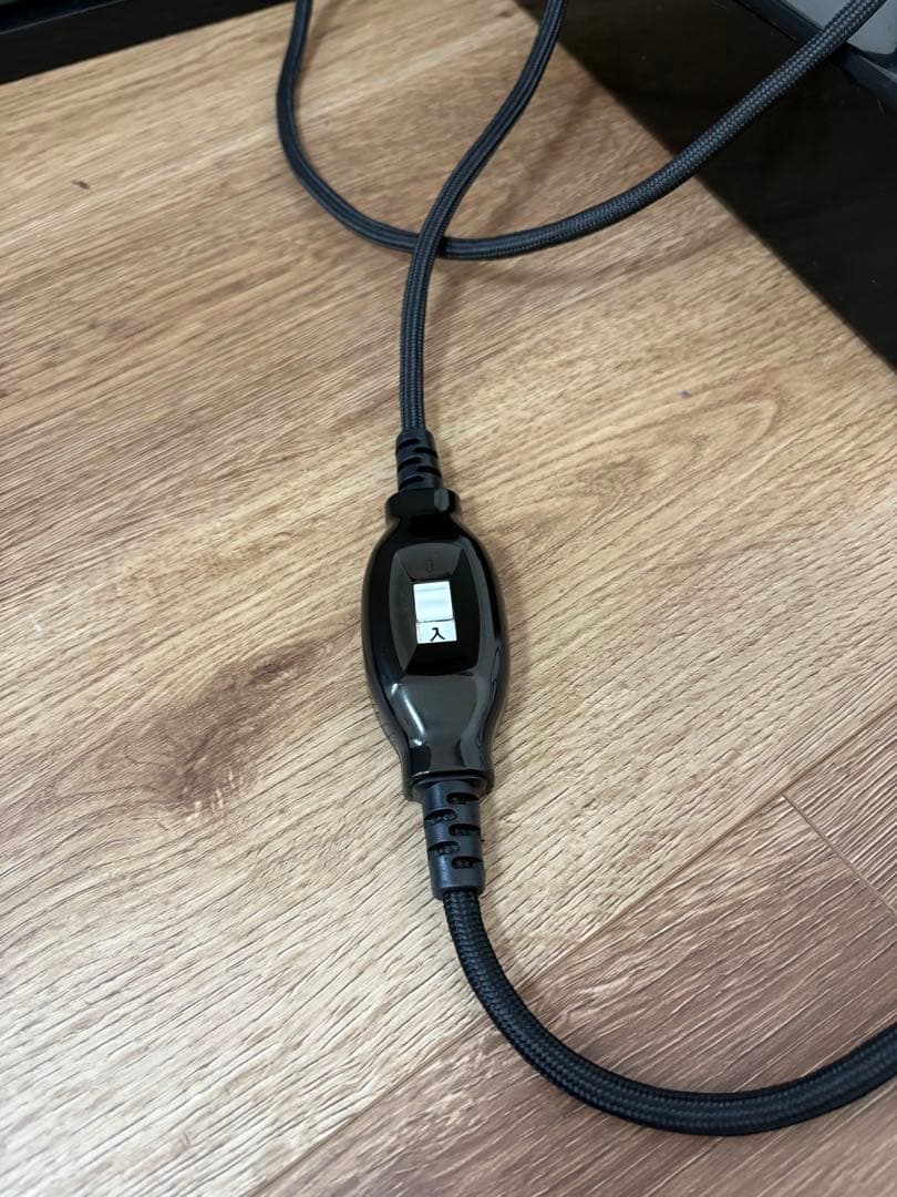 『カインズ』全面フラットヒーター　温度調整可能　正方形　黒