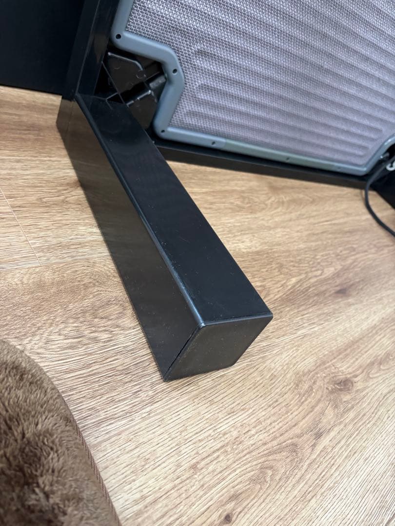 『カインズ』全面フラットヒーター　温度調整可能　正方形　黒