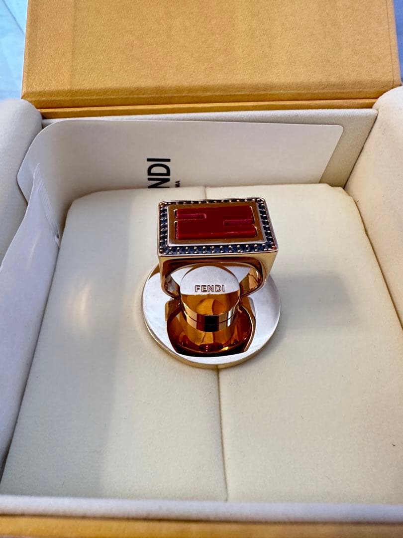 新品未使用！FENDI フェンディ スマホリング