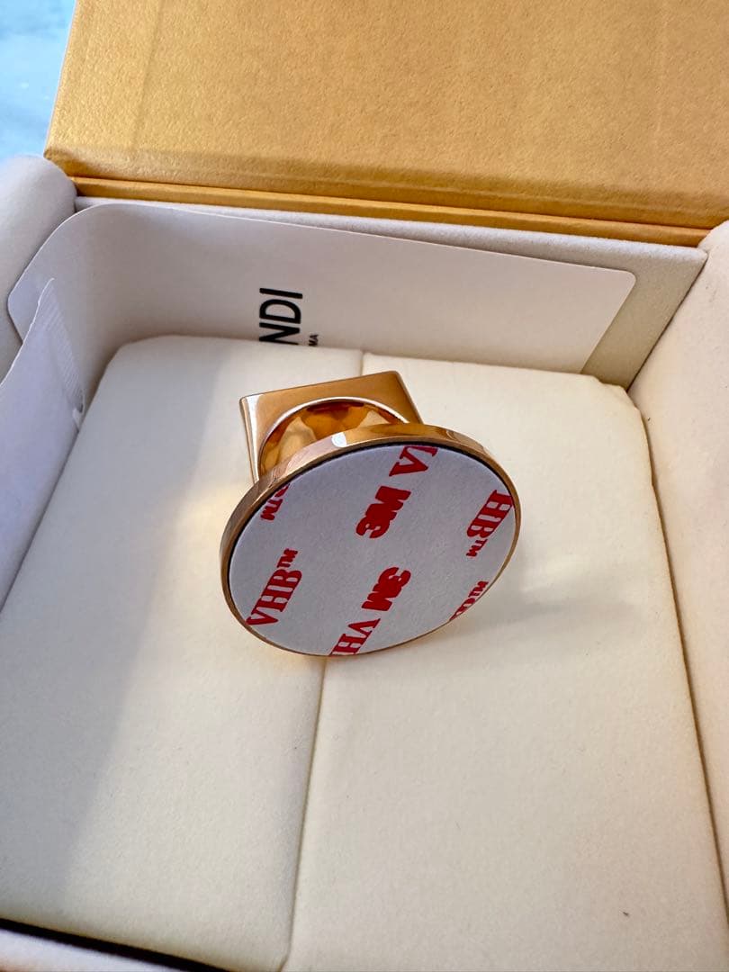 新品未使用！FENDI フェンディ スマホリング