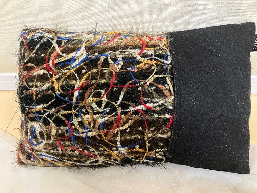 ニーディック　クッション3つセット　カバー　リビングハウス