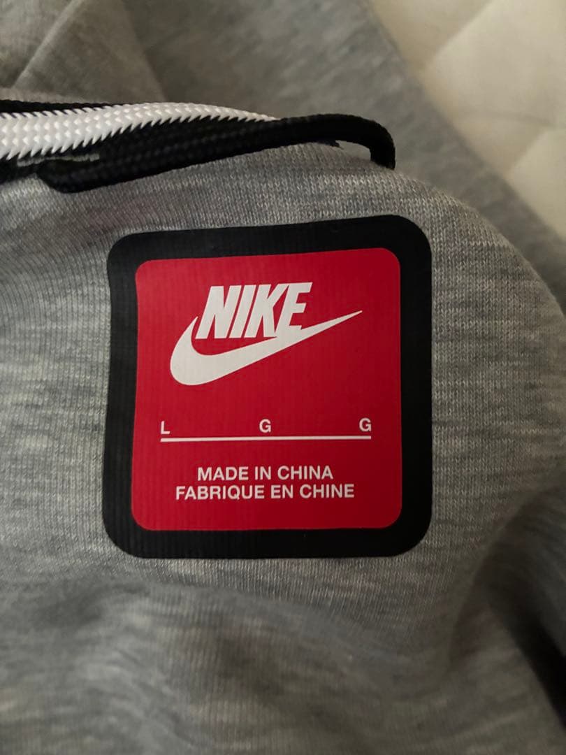 NIKE テックフリース ジュニアサイズ 上L 下M