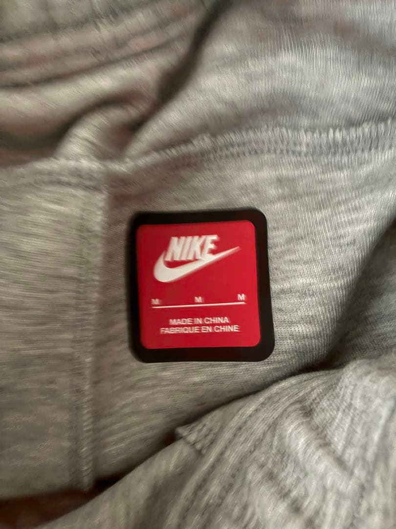 NIKE テックフリース ジュニアサイズ 上L 下M