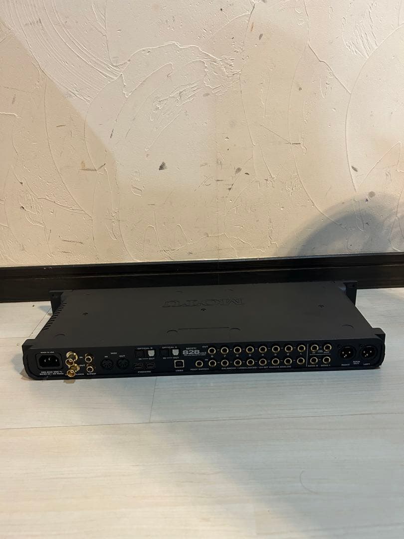 MOTU 828 Mk3 Hybrid オーディオインターフェイス