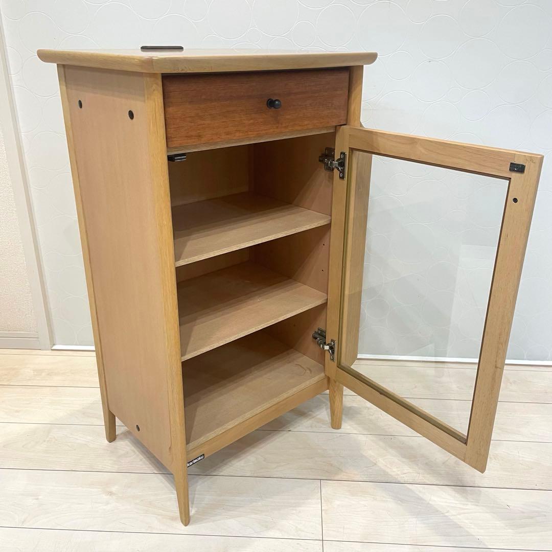 【美品】karimoku キャビネット 収納棚 ガラス扉 コンセント付