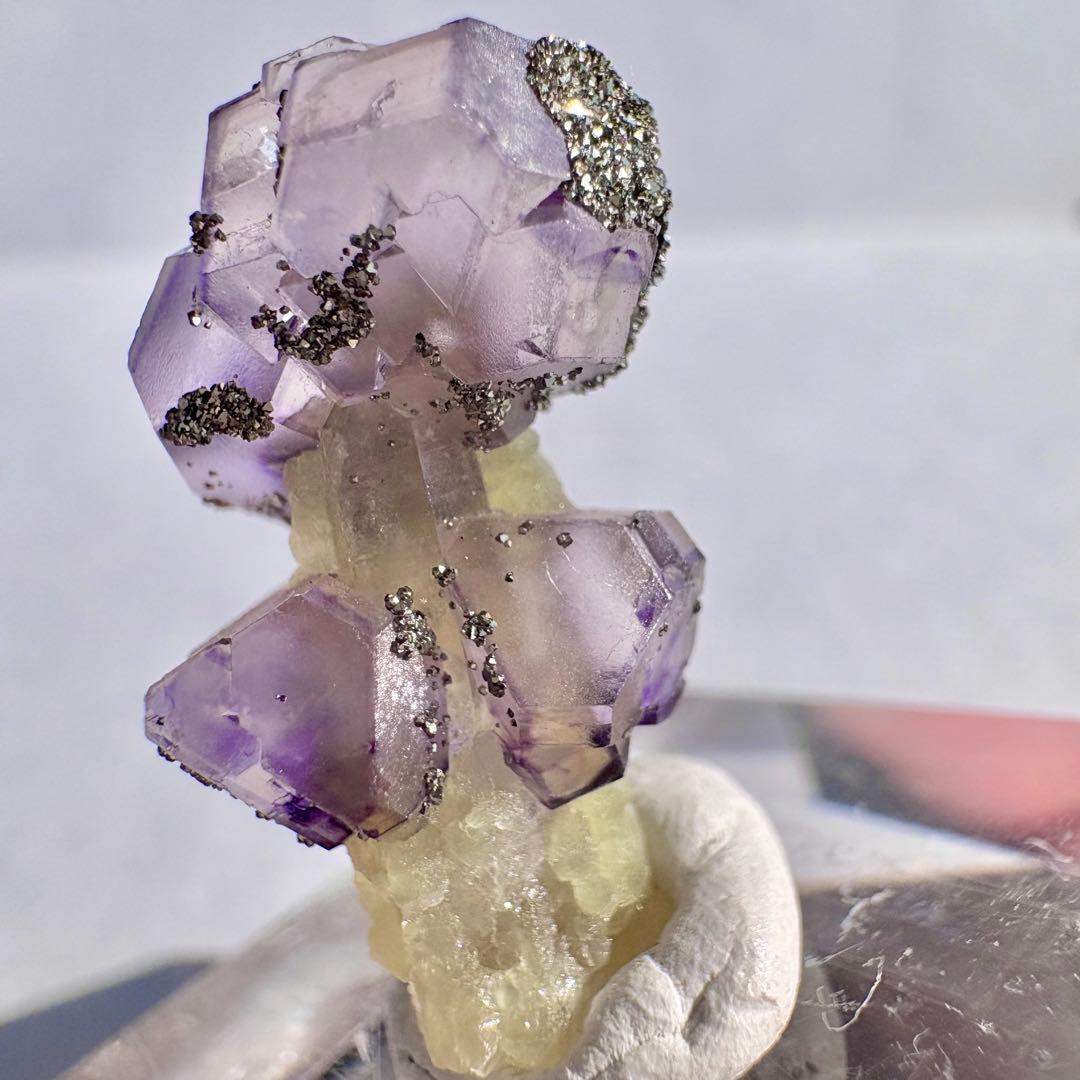 526 きのこタイプ 中国 内モンゴル産 フローライト&パイライト&クォーツ