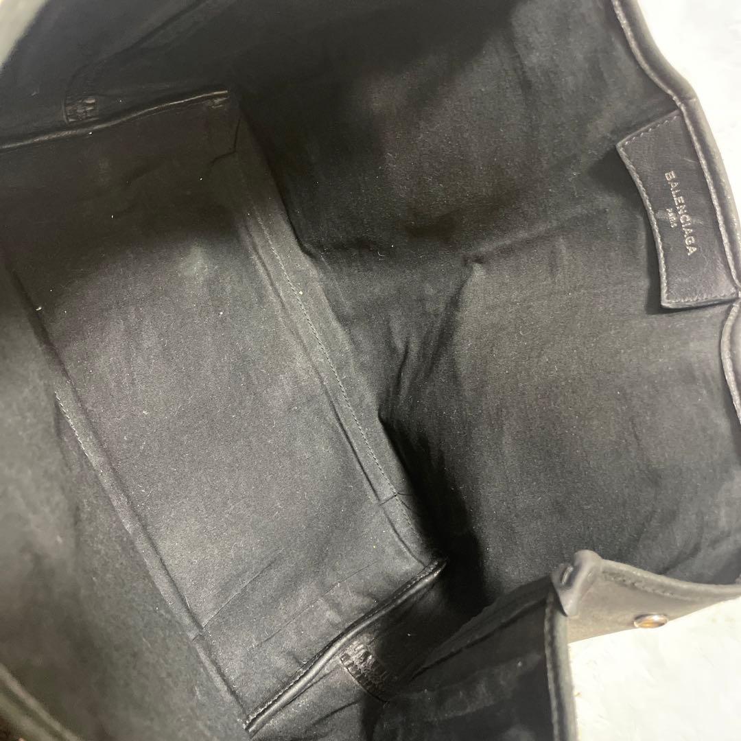 バレンシアガ ネイビーカバス Sブラック レザー