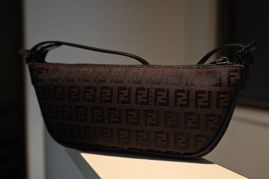 FENDI ズッカ アクセサリーポーチ