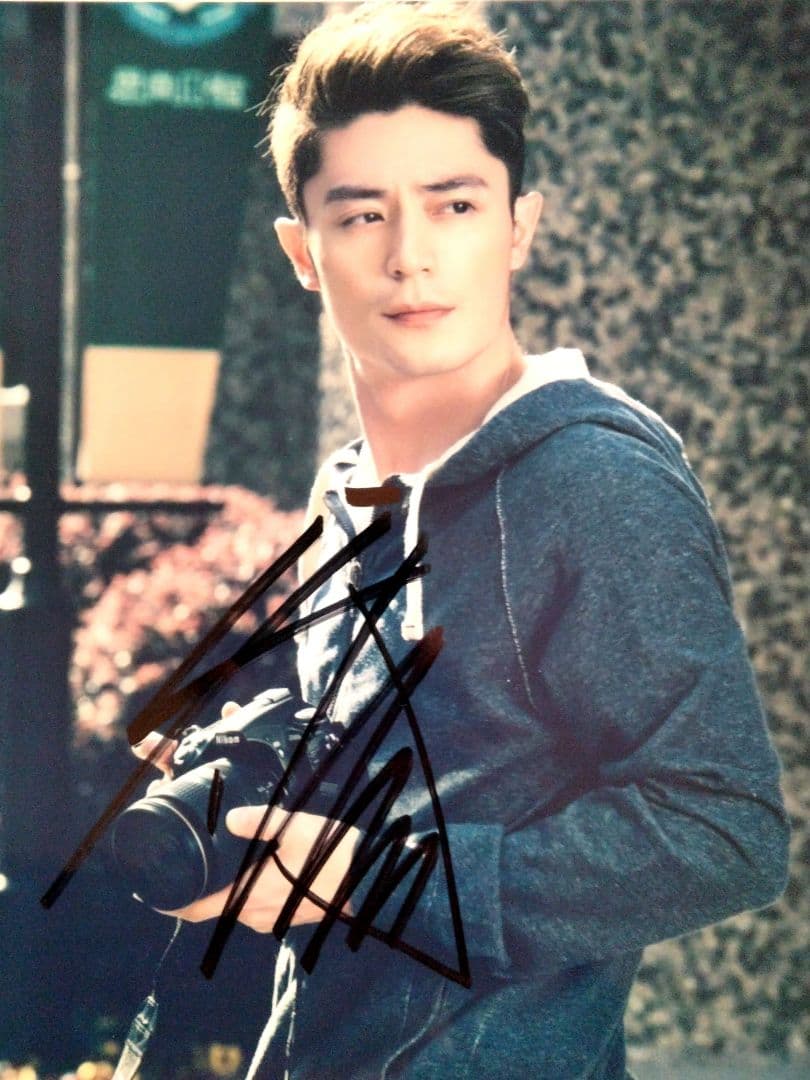 セール中…ウォレス・フォ直筆サイン入り超 特大写真…Wallace Huo