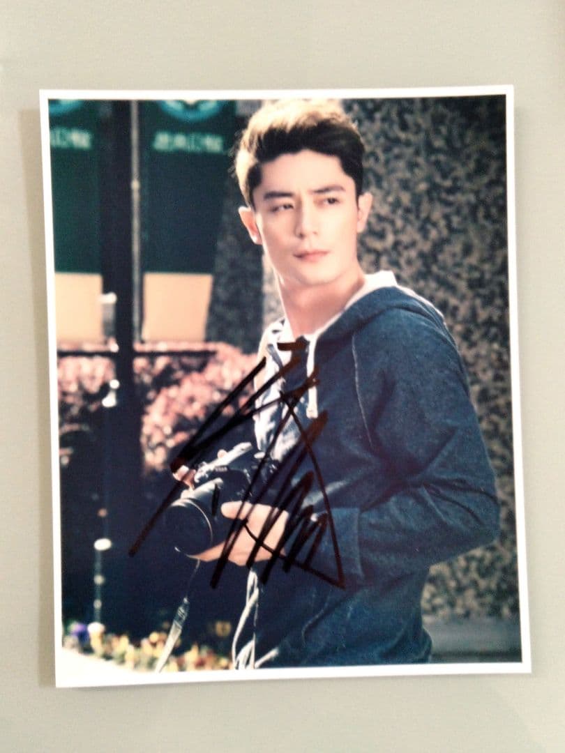 セール中…ウォレス・フォ直筆サイン入り超 特大写真…Wallace Huo