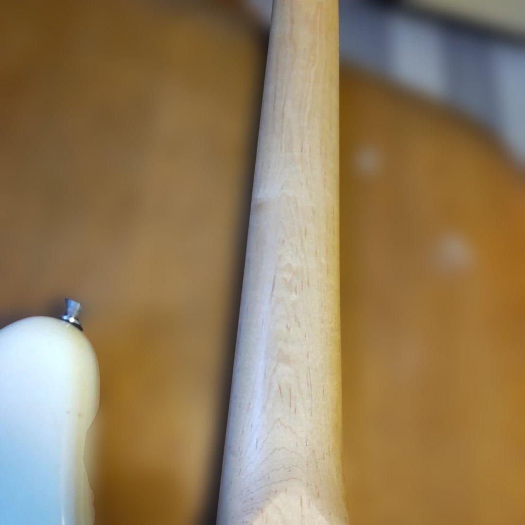 値下げ！左きき用セルダーエレキベース、B.C.大型アンプ、各種付属品付