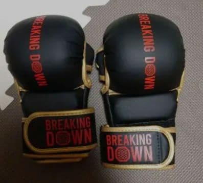 BREAKING DOWN ボクシンググローブ ブラック/ゴールドＬサイズ
