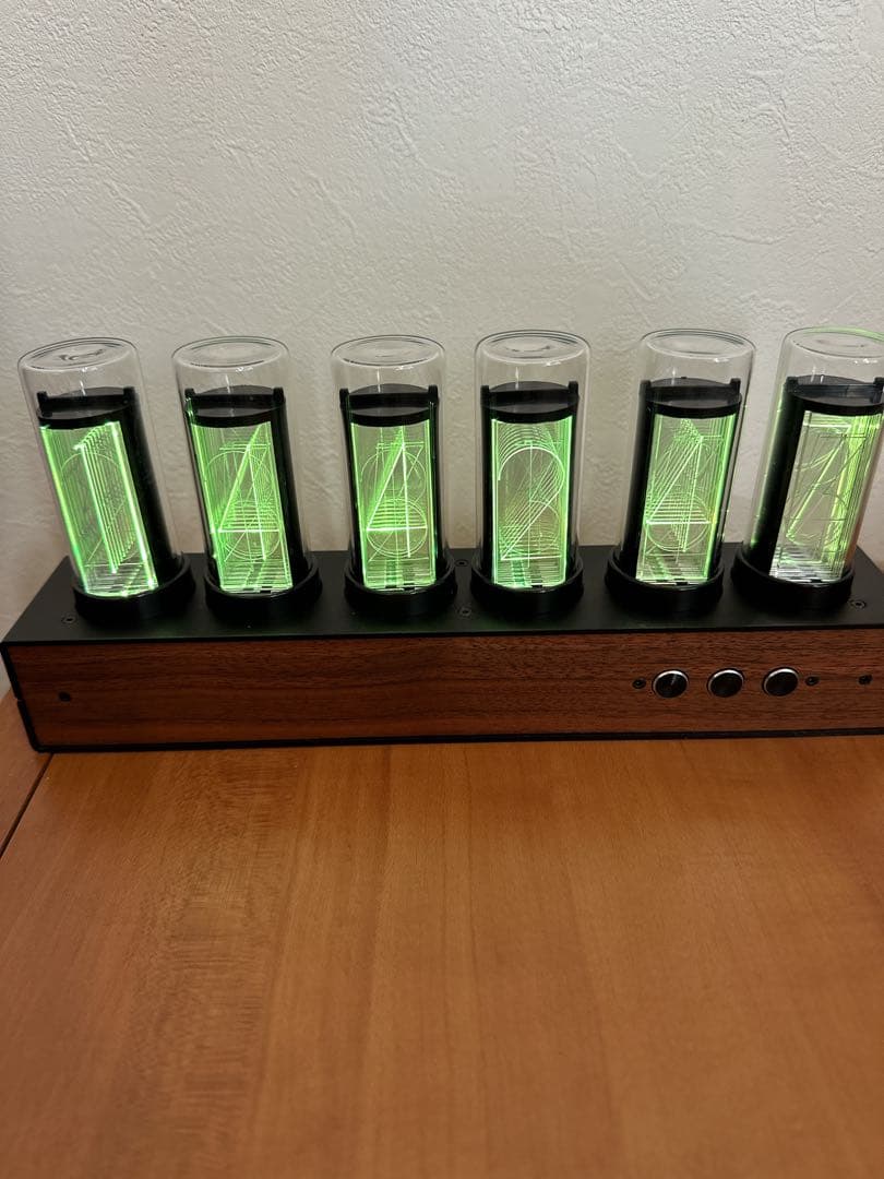 Gixie Clock 置時計