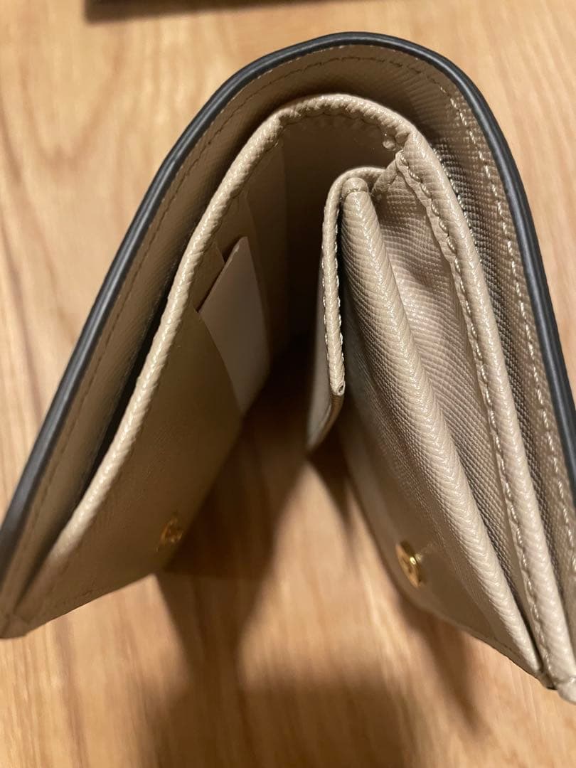 【新品・未使用】MARNI 二つ折り財布 PFMOQ14U13 LV520