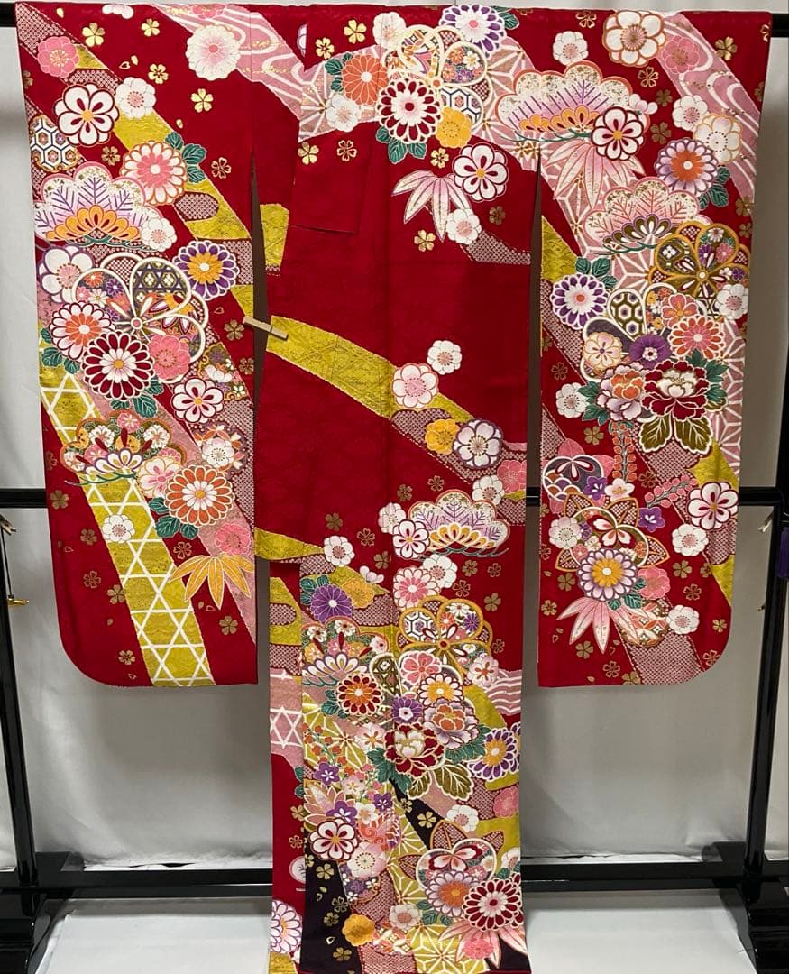 ※C31正絹　振袖　金駒刺繍　金箔　トールサイズ　極美品　着物