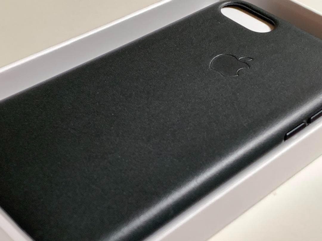 【新品】純正 iPhone 7 / 8 / SE レザーケース・ブラック①