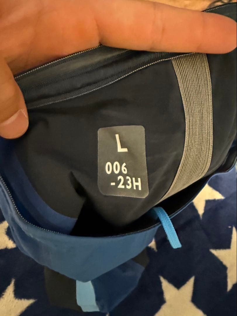 人気のアリーナアクアフォースストームCP L 美品