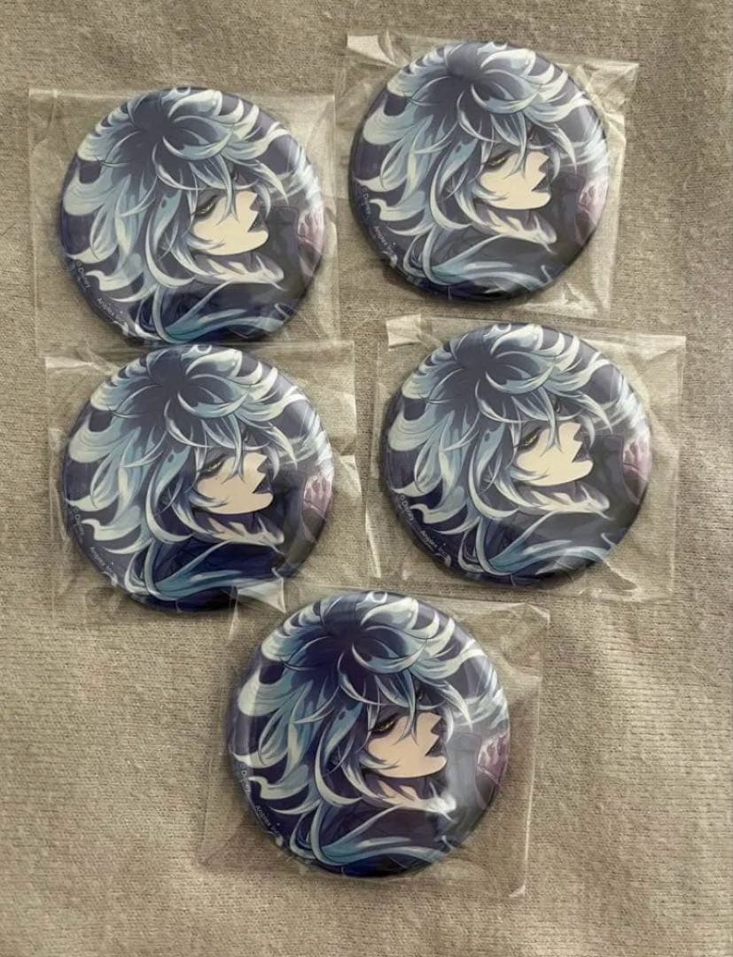 ツイステ イデア 寮服 缶バッジ