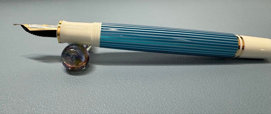 ペリカン　ターコイズホワイト　M