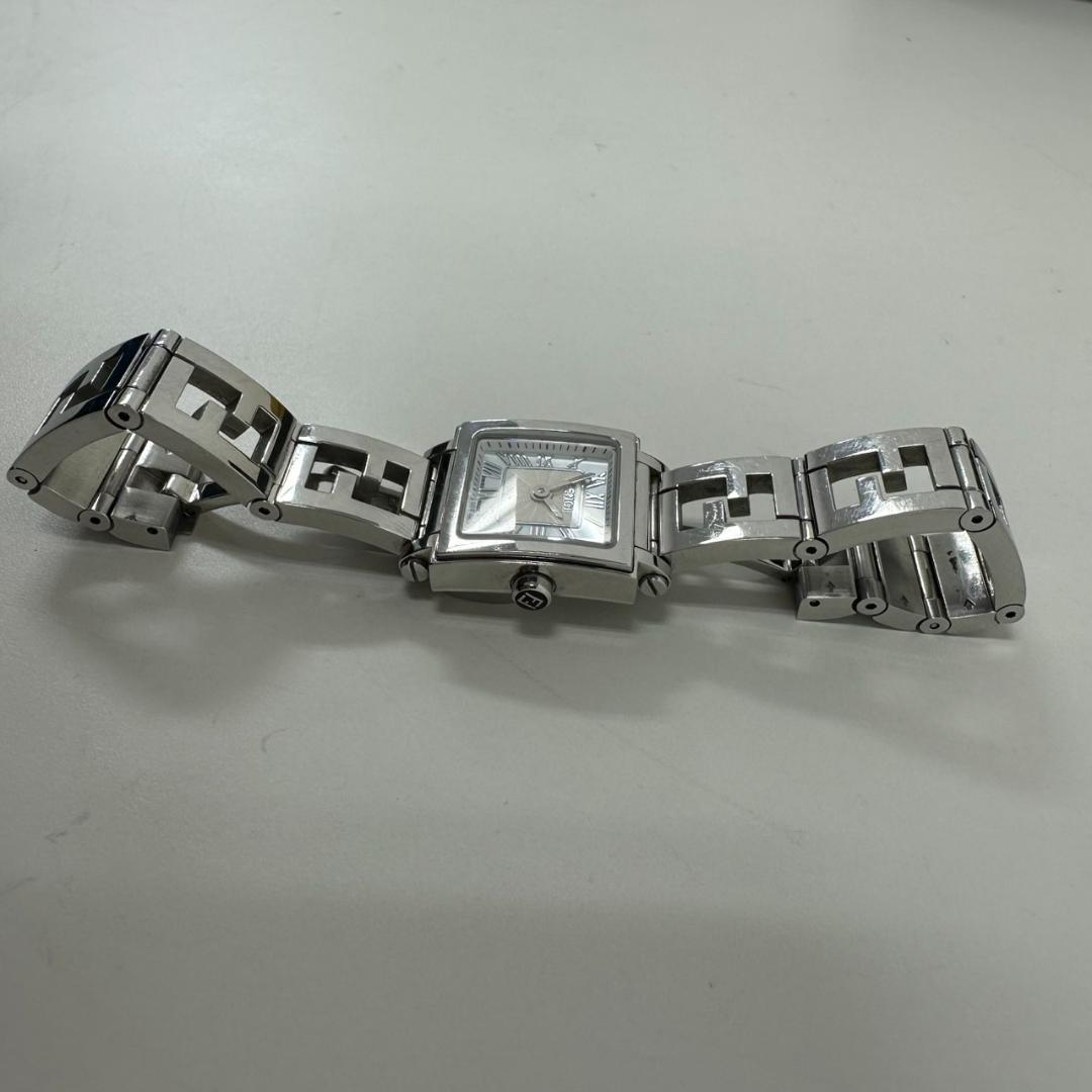 771100/FENDI フェンディ オロロジクアドロ クォーツ腕時計