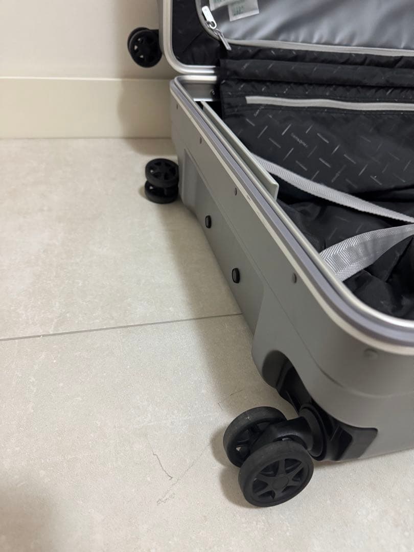 サムソナイトスーツケースTSAロック搭載 インターセクトスピナー76