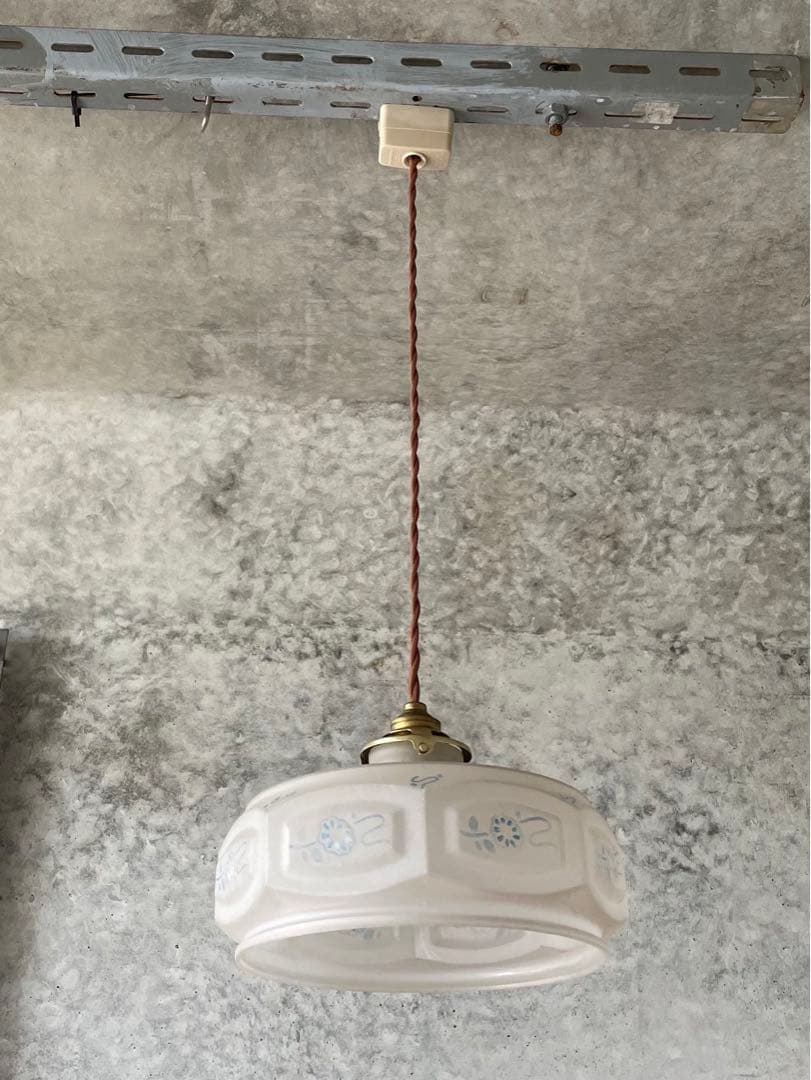 59. 40’s フランスアンティーク　古民家 ガラスシェードペンダントランプ