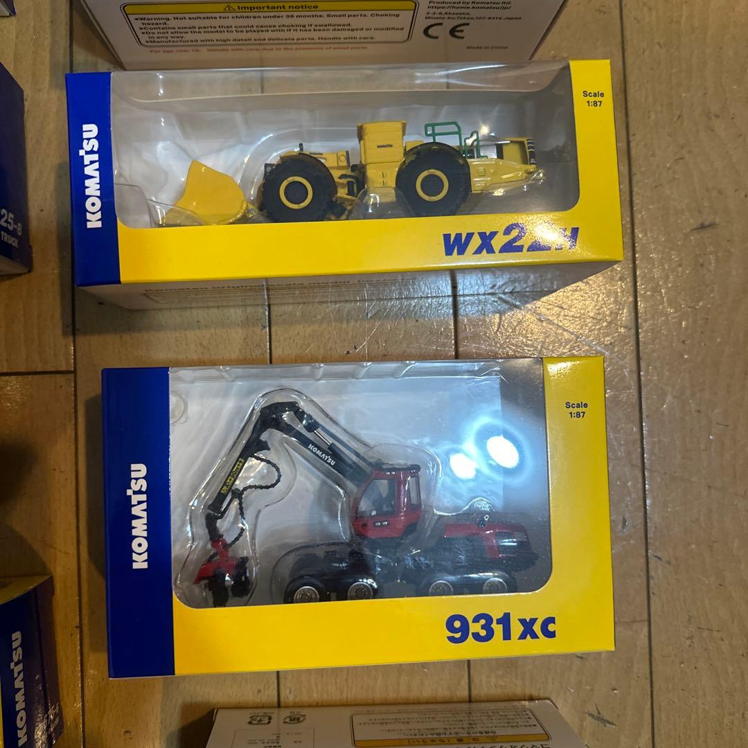 コマツ ミニカーセット最新以外11種　HＯサイズ　株主優待　オリジナル非売品