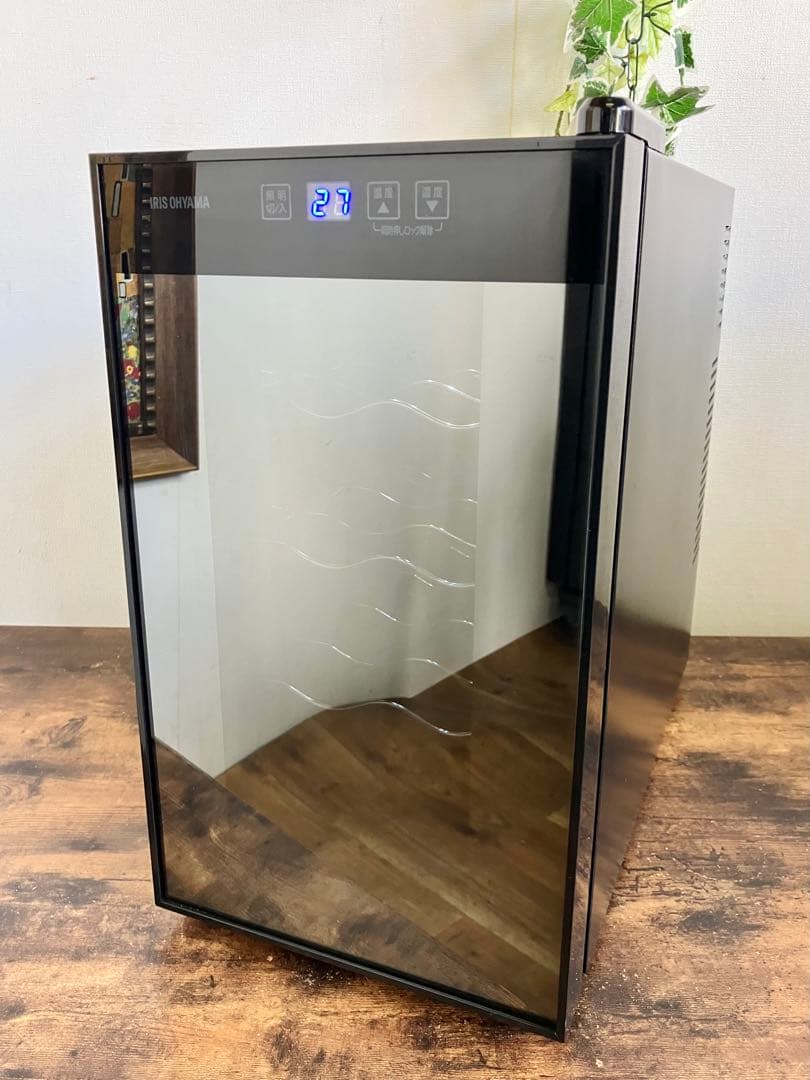 アイリスオーヤマ IRIS ワインセラー 2023年製 ペルチェ式