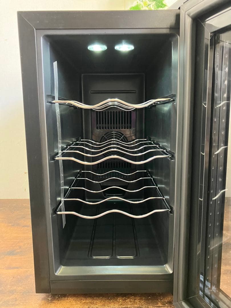 アイリスオーヤマ IRIS ワインセラー 2023年製 ペルチェ式