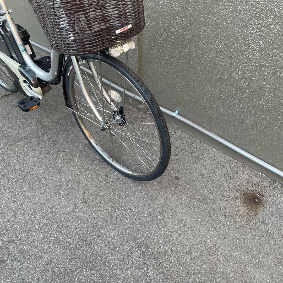 ヤマハ電動アシスト自転車26インチ シルバー