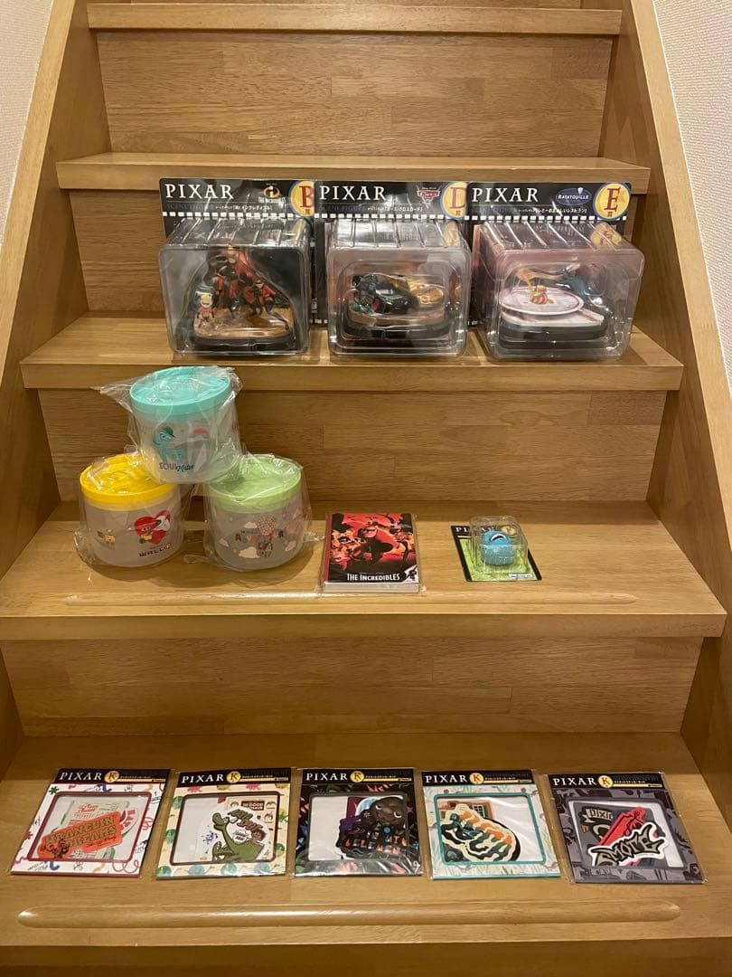 ピクサー　pixar ハッピーくじ　b d e 下位賞　セット