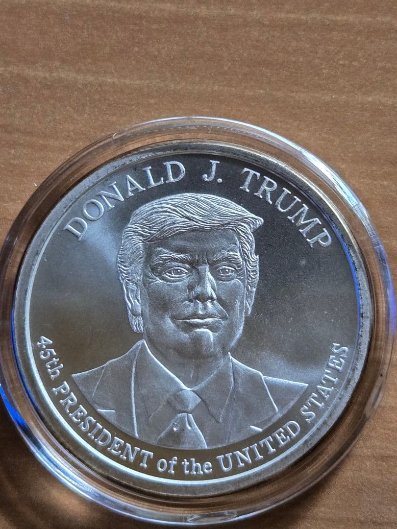 アメリカ「ドナルド・J・トランプ大統領」純銀１オンス　メダル