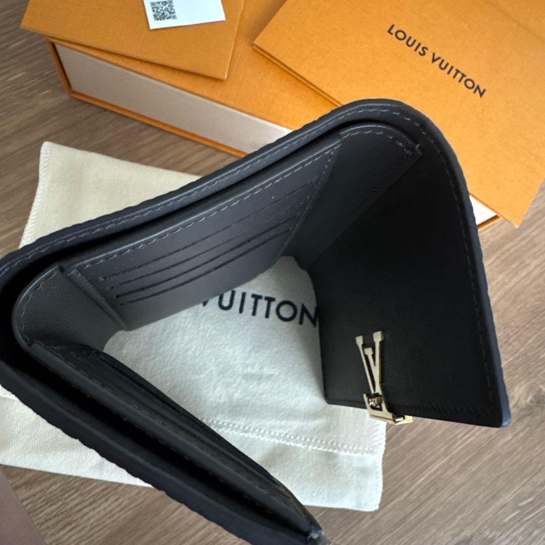 限定値下げ⭐︎新品未使用品⭐︎ポルトフォイユ・カプシーヌ コンパクト