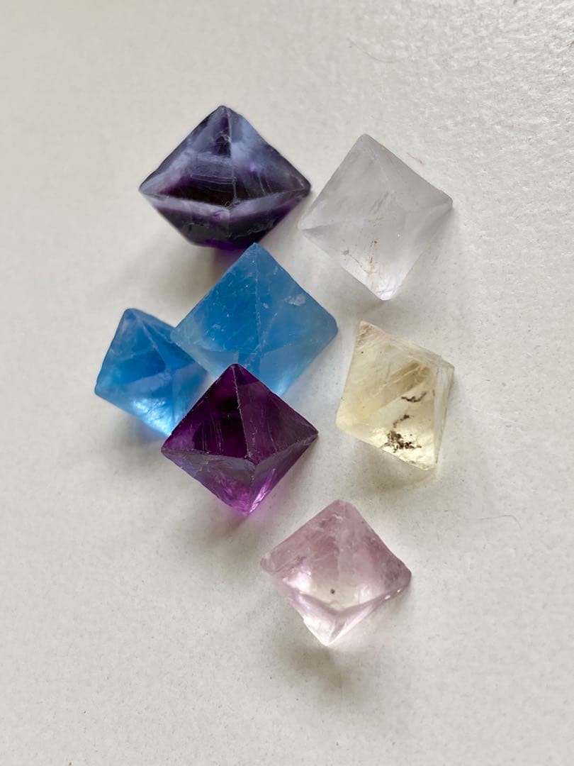 八面体フローライト　ビンガム産　イリノイ産　8個セット　蛍石　鉱物標本
