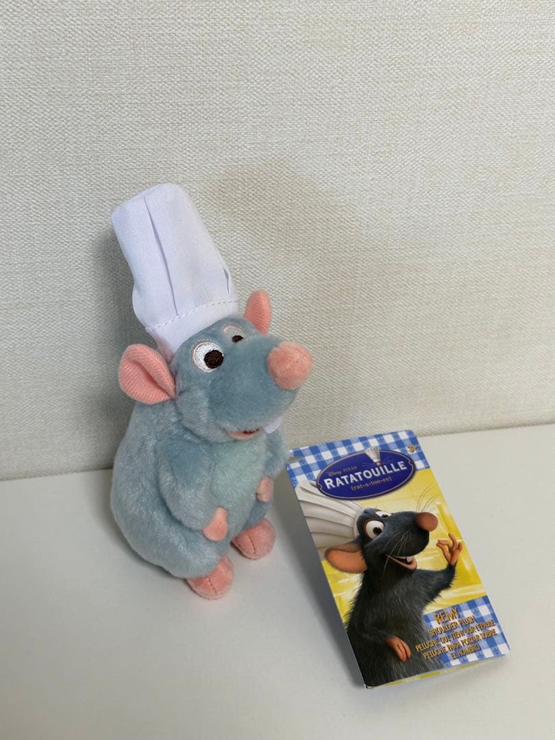 【1月末販売終了‼️】カリフォルニアディズニーで購入！レミー肩のせフィギュア