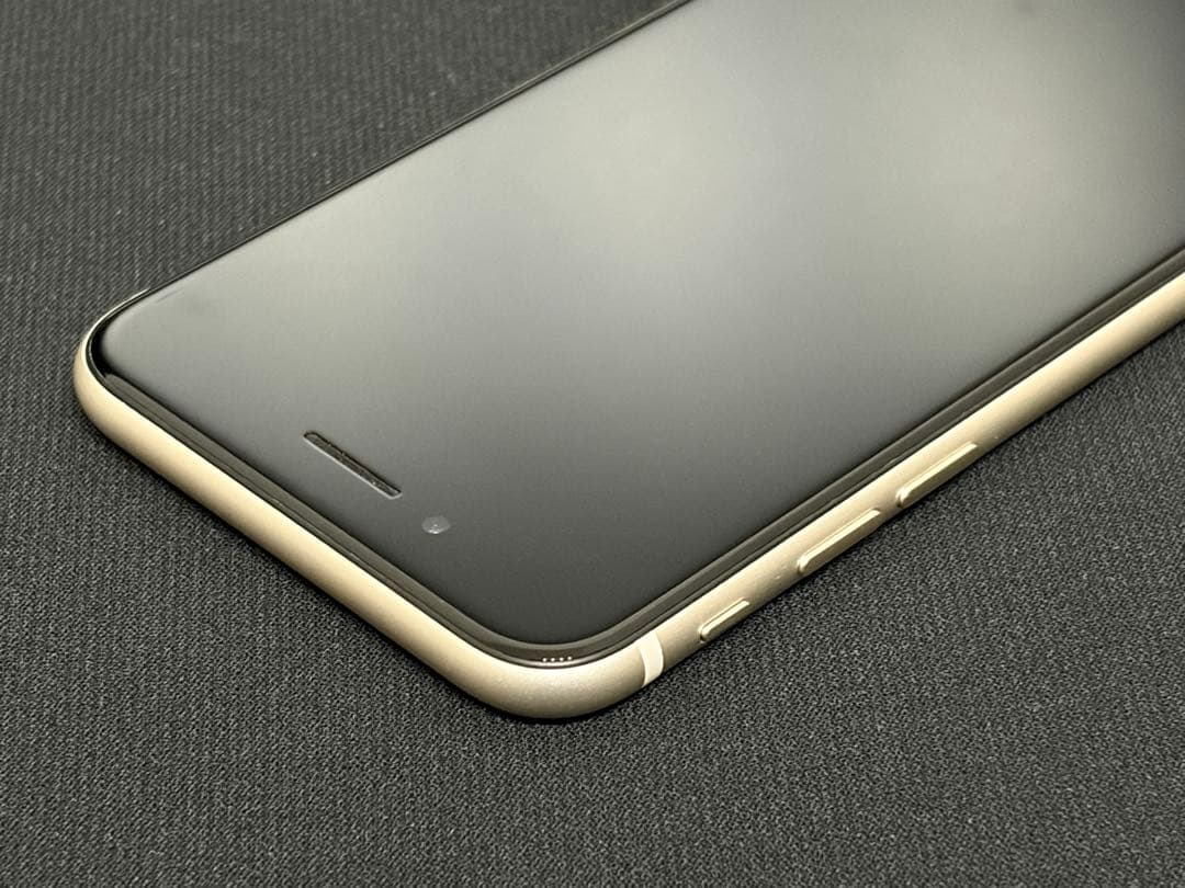 iPhone SE (第3世代) スターライト 128GB