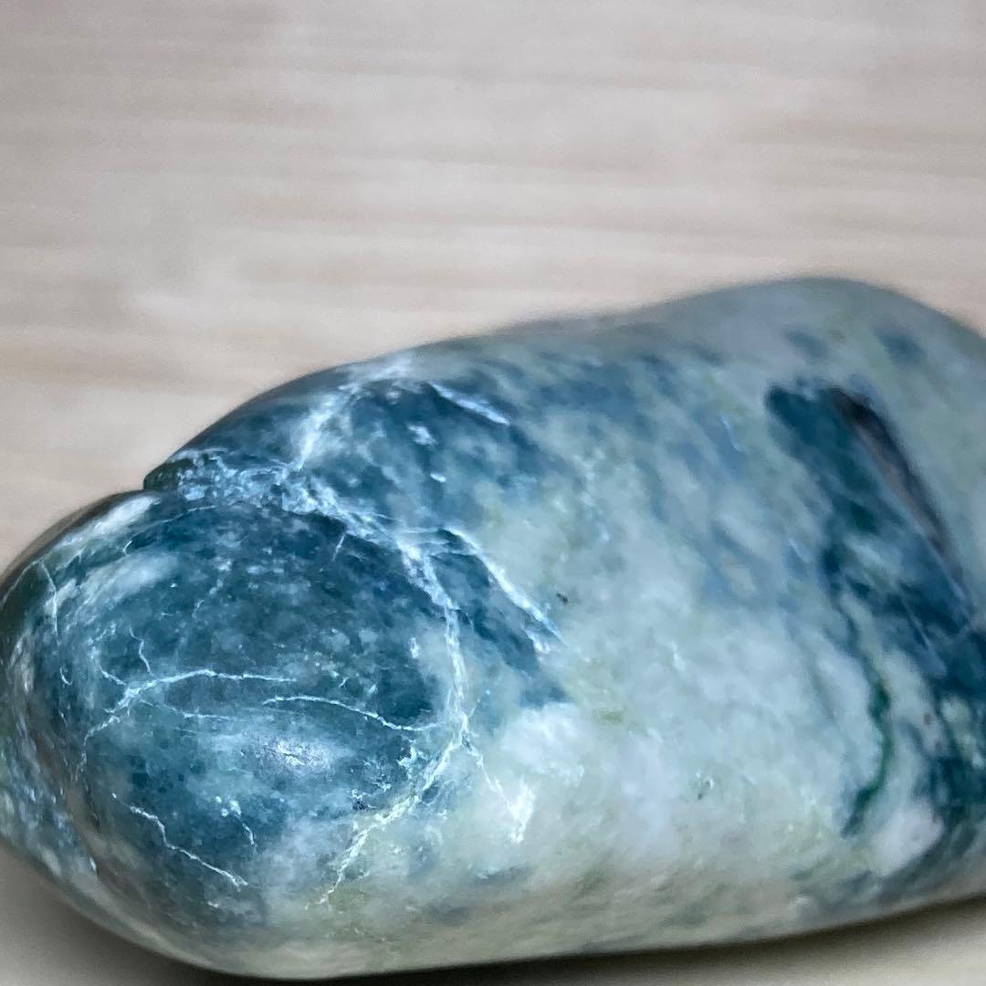 【専用】糸魚川翡翠　横川 青翡翠　青・緑・黒・白　翡翠輝石　原石　117.7ｇ