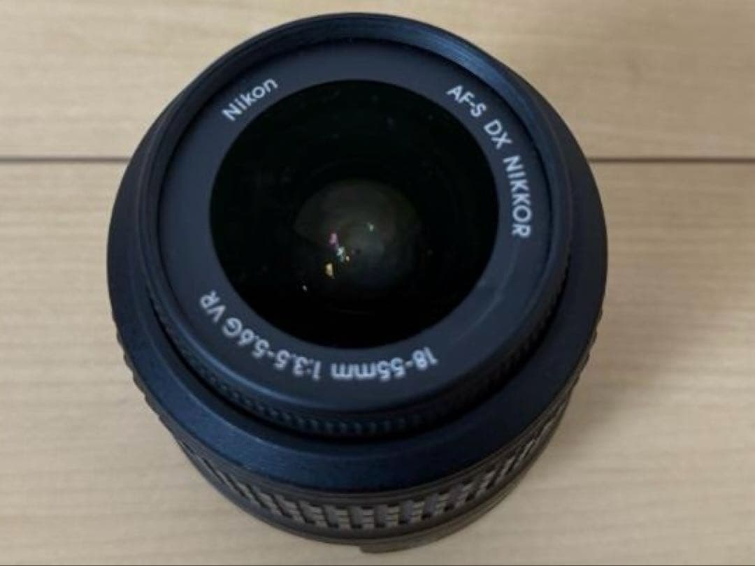 美品‼︎ Nikon 一眼レフカメラ 本体・ストラップ・充電器付き　カビや傷なし